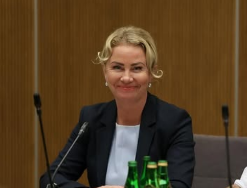 Izabela Bodnar Izabela Bodnar